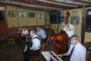 Ensemble of Sile Paun