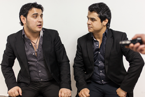 Two macho manele performers