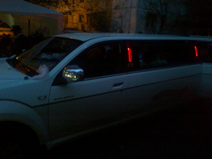 Street wedding in Ferentari neighborhood